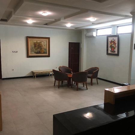 Bening Asri Guesthouse Tangerang Exteriör bild