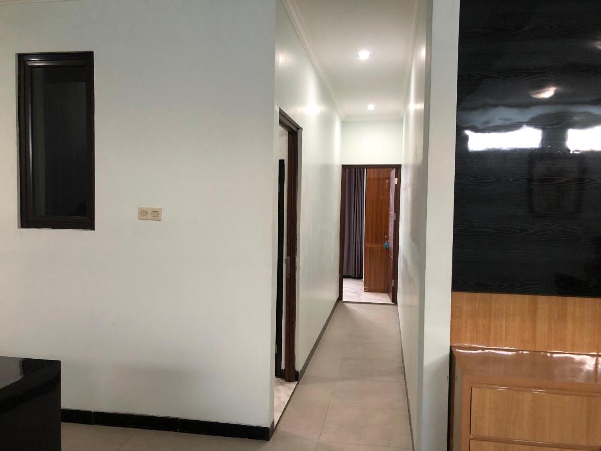 Bening Asri Guesthouse Tangerang Exteriör bild