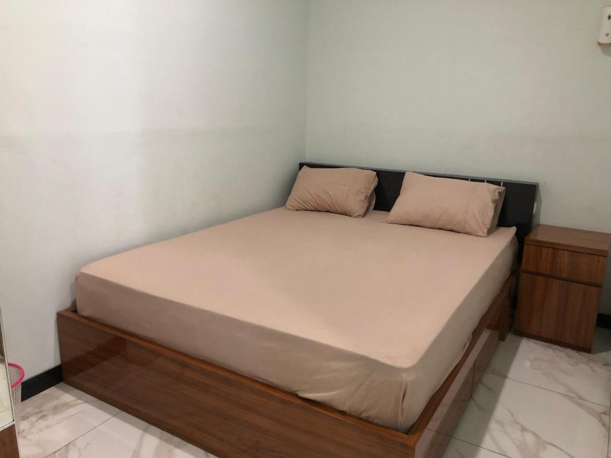 Bening Asri Guesthouse Tangerang Exteriör bild