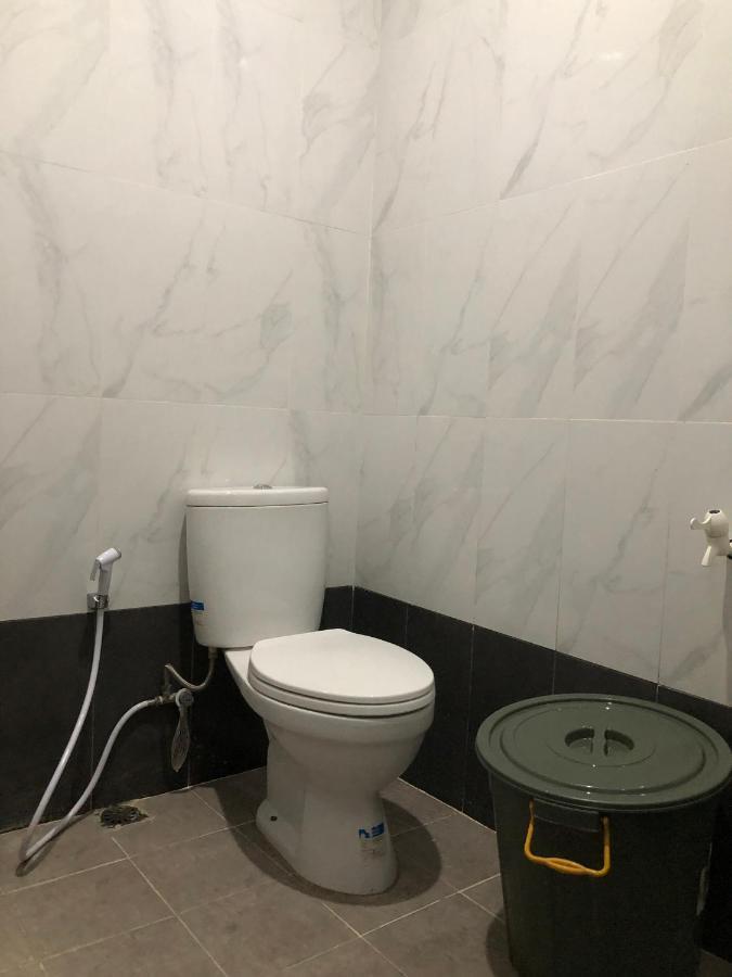 Bening Asri Guesthouse Tangerang Exteriör bild