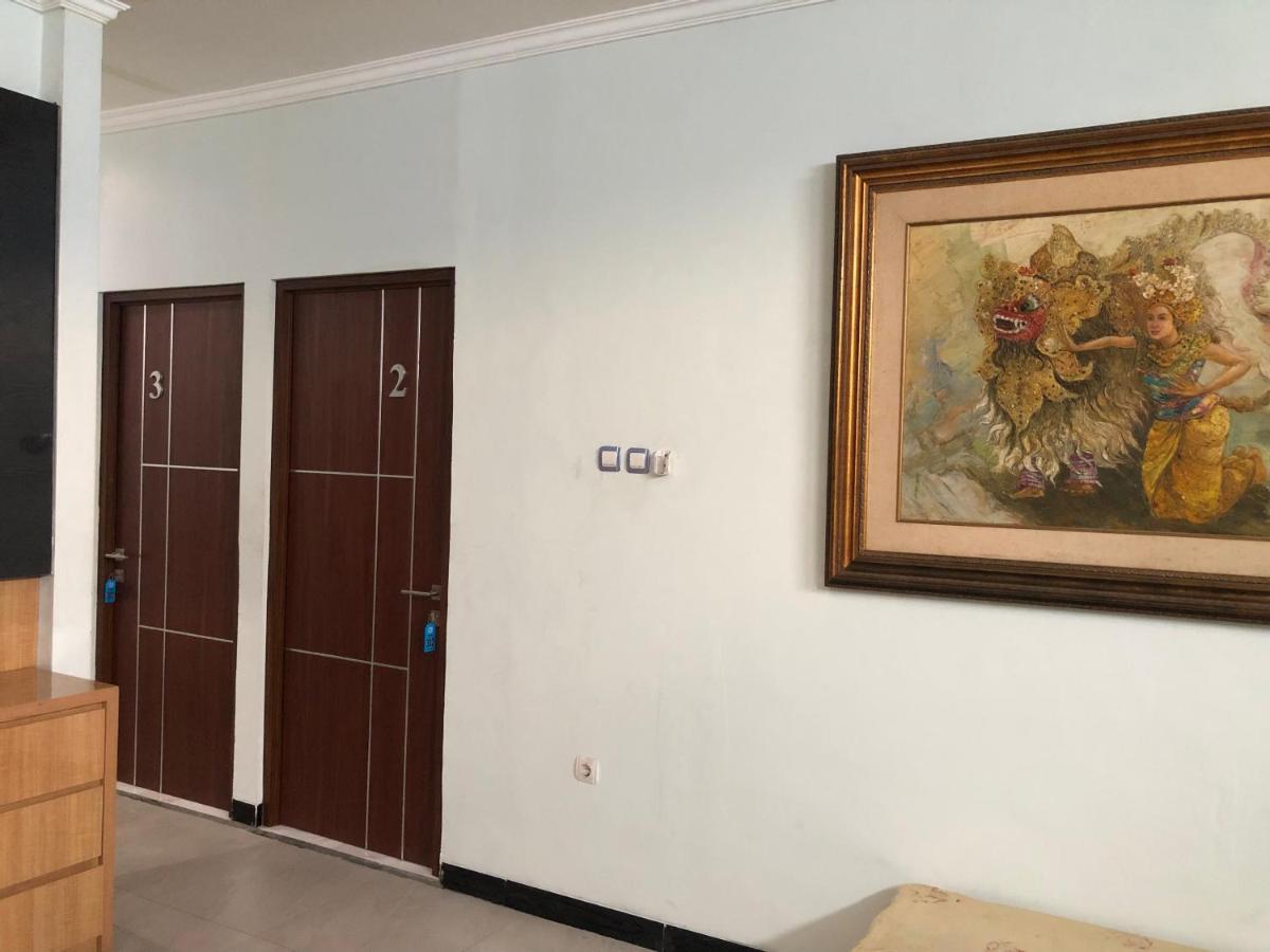 Bening Asri Guesthouse Tangerang Exteriör bild