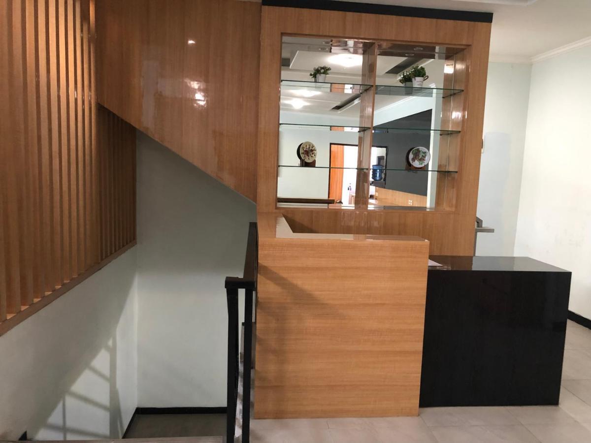 Bening Asri Guesthouse Tangerang Exteriör bild